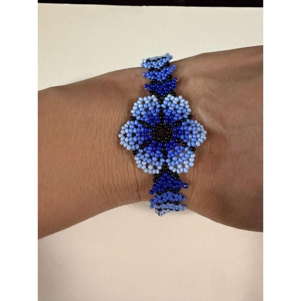 Mexican handcrafted beaded bracelet  flower